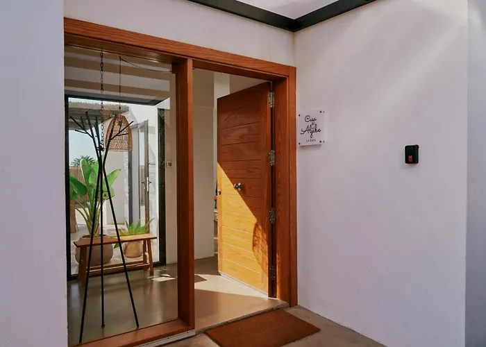 Casa Del Aljibe - La Casa